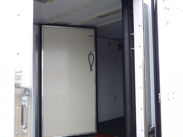 いすゞ エルフ 小型 冷蔵冷凍バン TPG-NHR85AN(103777) 31枚目