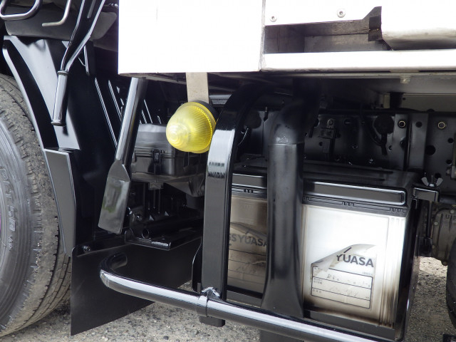 いすゞ エルフ 小型 冷蔵冷凍バン TPG-NHR85AN(103777) 43枚目