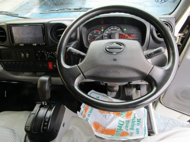 日野 デュトロ 小型 Wキャブ TKG-XZU605M(103779) 25枚目