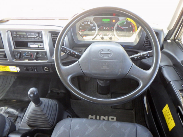 日野 レンジャー 中型 平ボディ TKG-FC9JKAP(103788) 13枚目