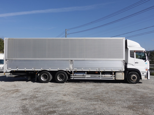 UDトラックス（日産） クオン 大型 ウィング QKG-CD5ZA(103796) 8枚目