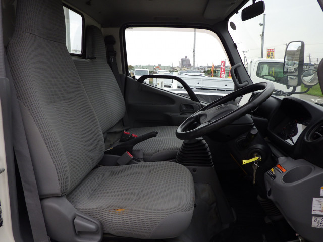 トヨタ ダイナ 小型 平ボディ（クレーン付） SKG-XZC605(103802) 7枚目