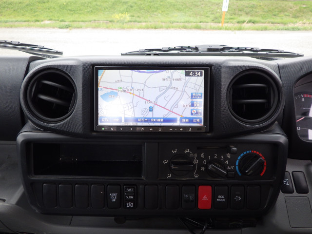 トヨタ ダイナ 小型 平ボディ（クレーン付） SKG-XZC605(103802) 9枚目