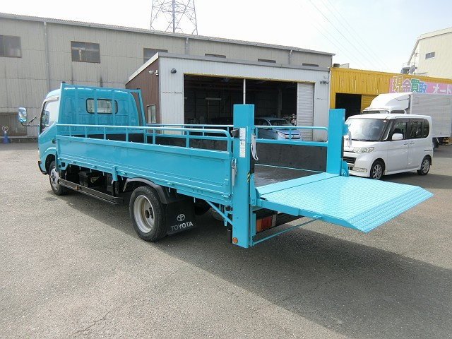 トヨタ トヨエース 小型 平ボディ PB-ZXU346(103809) 13枚目