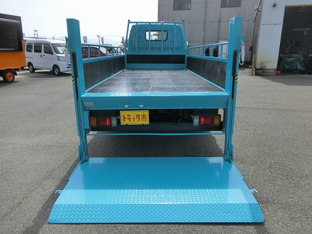 トヨタ トヨエース 小型 平ボディ PB-ZXU346(103809) 15枚目