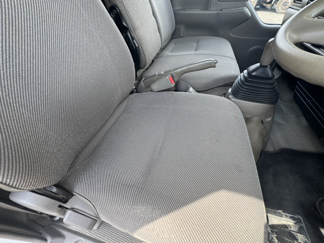 いすゞ エルフ 小型 平ボディ KC-NKR66EA(103818) 9枚目