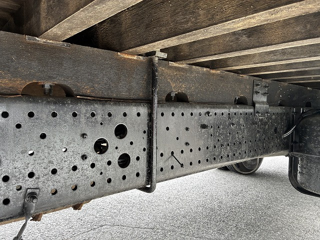 いすゞ フォワード 中型 平ボディ（クレーン付） PKG-FRR90S1(103823) 35枚目