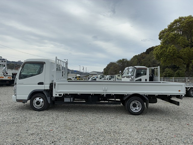 三菱ふそう キャンター 小型 平ボディ PDG-FE82D(103825) 4枚目