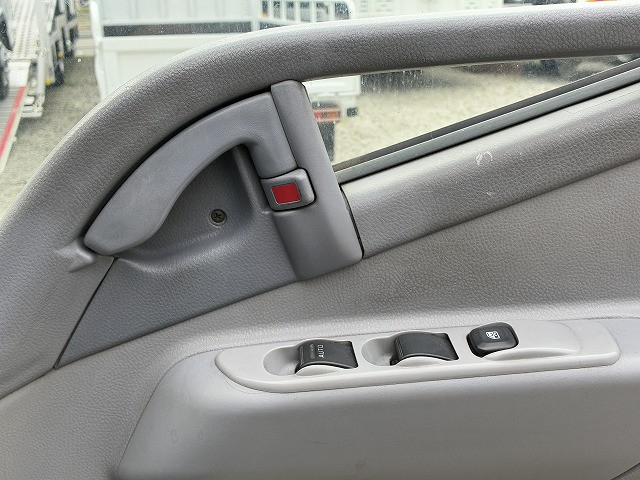 三菱ふそう キャンター 小型 平ボディ PDG-FE82D(103825) 39枚目