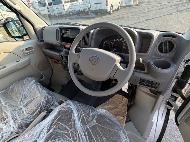 Nissan clipper k Kei van and passenger car 5BD-DR17V(103831) 11枚目