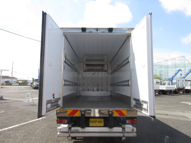三菱ふそう キャンター 小型 冷蔵冷凍バン 2RG-FEAV0(103835) 8枚目