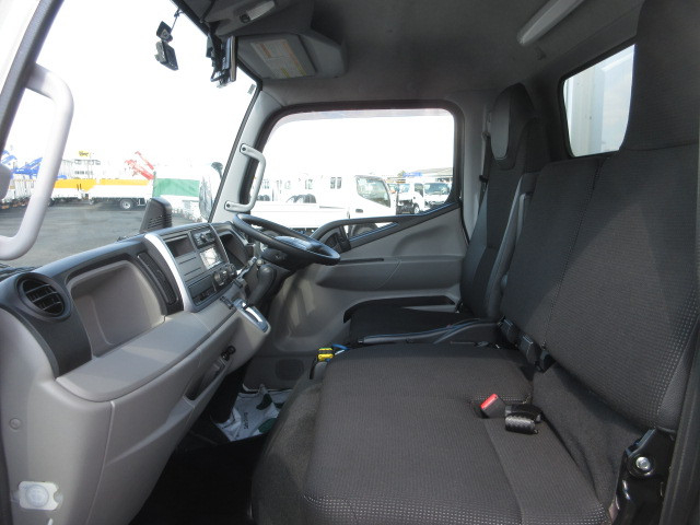 三菱ふそう キャンター 小型 冷蔵冷凍バン 2RG-FEAV0(103835) 20枚目