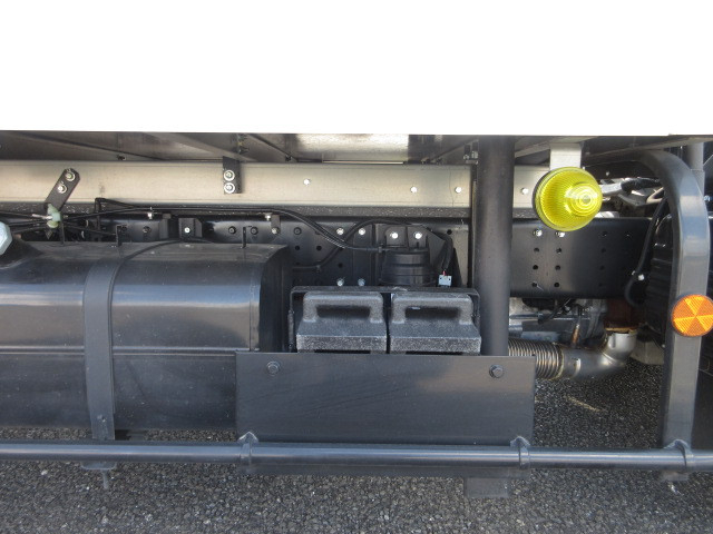 三菱ふそう キャンター 小型 冷蔵冷凍バン 2RG-FEAV0(103835) 30枚目