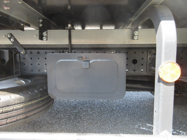 三菱ふそう キャンター 小型 冷蔵冷凍バン 2RG-FEAV0(103835) 33枚目