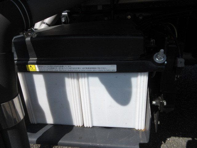 三菱ふそう キャンター 小型 冷蔵冷凍バン 2RG-FEAV0(103835) 36枚目