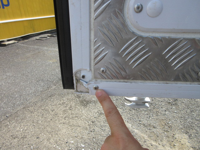 三菱ふそう キャンター 小型 冷蔵冷凍バン 2RG-FEAV0(103835) 48枚目