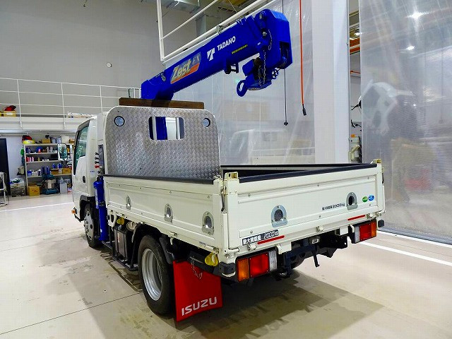 いすゞ エルフ 小型 平ボディ（クレーン付） 2RG-NKR88A(103837) 4枚目