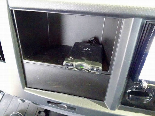 いすゞ エルフ 小型 平ボディ（クレーン付） 2RG-NKR88A(103837) 12枚目