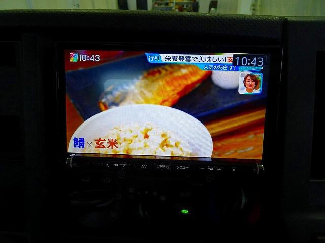 いすゞ エルフ 小型 平ボディ（クレーン付） 2RG-NKR88A(103837) 14枚目