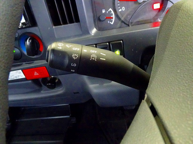 いすゞ エルフ 小型 平ボディ（クレーン付） 2RG-NKR88A(103837) 19枚目