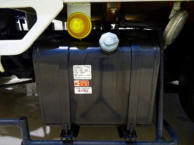 いすゞ エルフ 小型 平ボディ（クレーン付） 2RG-NKR88A(103837) 35枚目