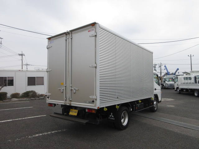 三菱ふそう キャンター 小型 バン 2PG-FEB80(103838) 4枚目