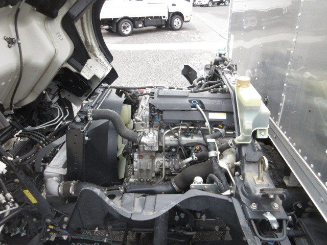 三菱ふそう キャンター 小型 バン 2PG-FEB80(103838) 28枚目