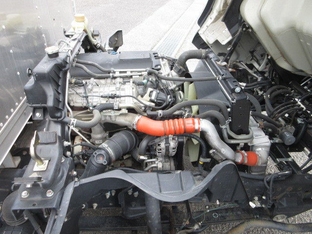 三菱ふそう キャンター 小型 バン 2PG-FEB80(103838) 30枚目