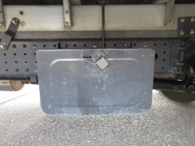 三菱ふそう キャンター 小型 バン 2PG-FEB80(103838) 43枚目