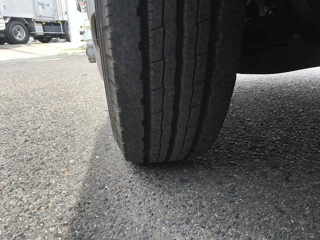 いすゞ エルフ 小型 平ボディ 2RG-NJR88A(103839) 45枚目