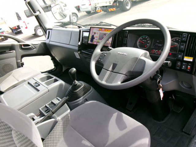 Isuzu forward Middle Wing body 2RG-FRR90T2(103840) 6枚目