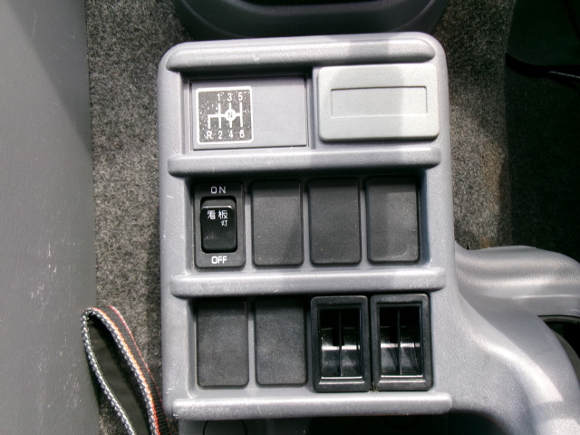 Isuzu forward Middle Wing body 2RG-FRR90T2(103840) 17枚目