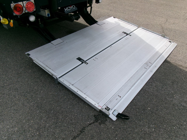 Isuzu forward Middle Wing body 2RG-FRR90T2(103840) 38枚目