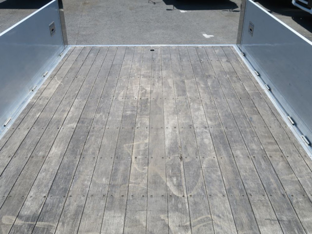 いすゞ フォワード 中型 平ボディ 2RG-FRR90T2(103843) 10枚目