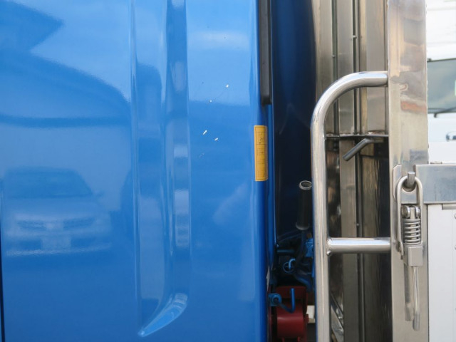 いすゞ フォワード 中型 平ボディ 2RG-FRR90T2(103843) 19枚目