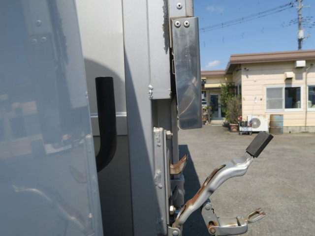 Mitsubishi Fuso fighter Middle Wing body 2KG-FK61F(103844) 19枚目