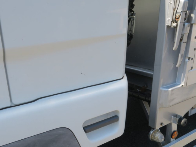 Mitsubishi Fuso fighter Middle Wing body 2KG-FK61F(103844) 27枚目