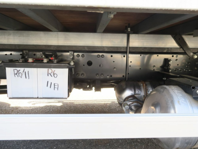 Mitsubishi Fuso fighter Middle Wing body 2KG-FK61F(103844) 47枚目