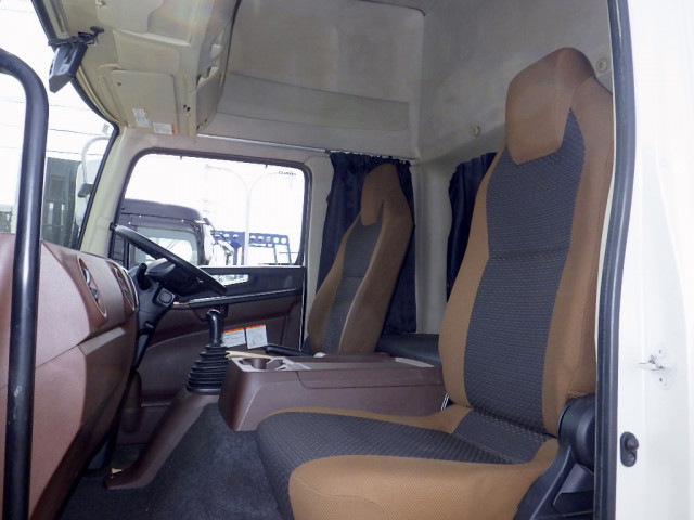 日野 レンジャー 中型 バン 2KG-FD2ABG(103845) 12枚目