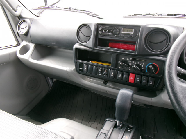 日野 デュトロ 小型 バン XZU605M(103846) 14枚目