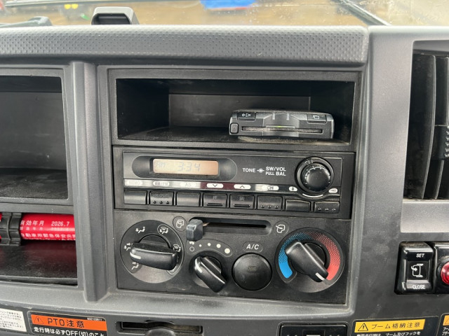 いすゞ フォワード 中型 平ボディ（クレーン付） TKG-FRR90S1(103848) 33枚目