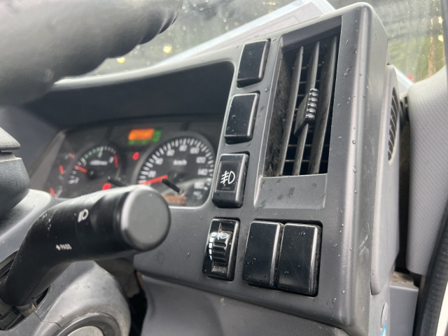 いすゞ フォワード 中型 平ボディ（クレーン付） TKG-FRR90S1(103848) 35枚目