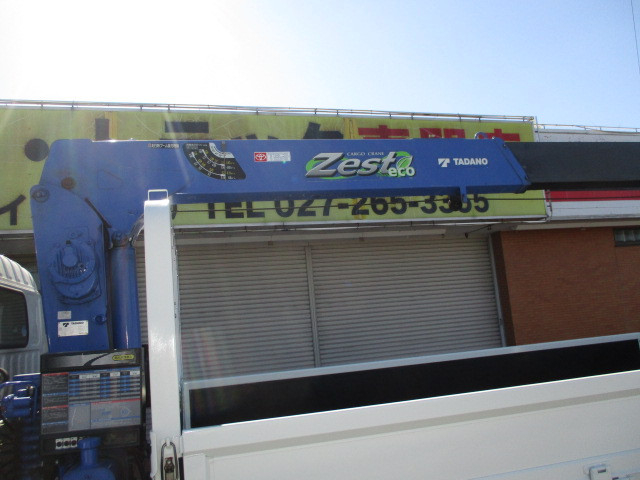 トヨタ トヨエース 小型 平ボディ（クレーン付） TKG-XZU650(103852) 4枚目