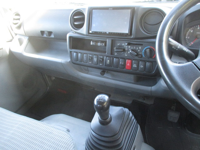 トヨタ トヨエース 小型 平ボディ（クレーン付） TKG-XZU650(103852) 23枚目