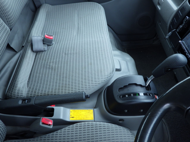 トヨタ トヨエース 小型 平ボディ ABF-TRY220(103856) 16枚目