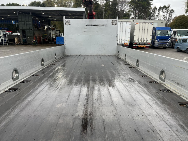 いすゞ フォワード 中型 平ボディ（クレーン付） TKG-FRR90S2(103859) 12枚目