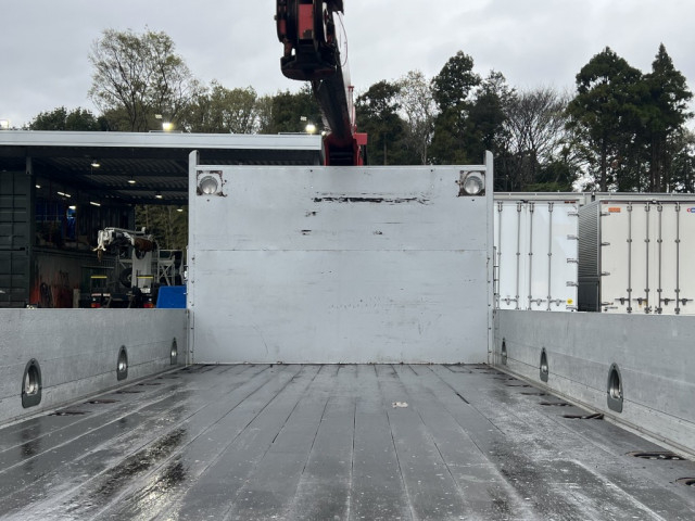 いすゞ フォワード 中型 平ボディ（クレーン付） TKG-FRR90S2(103859) 13枚目