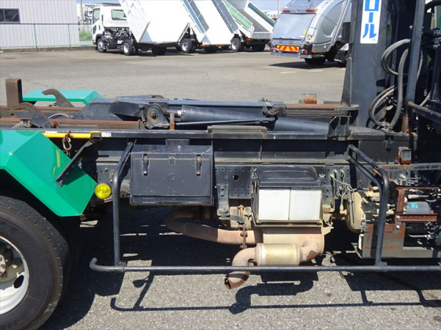 いすゞ フォワード 中型 コンテナ専用車 SKG-FRR90S2(103860) 8枚目