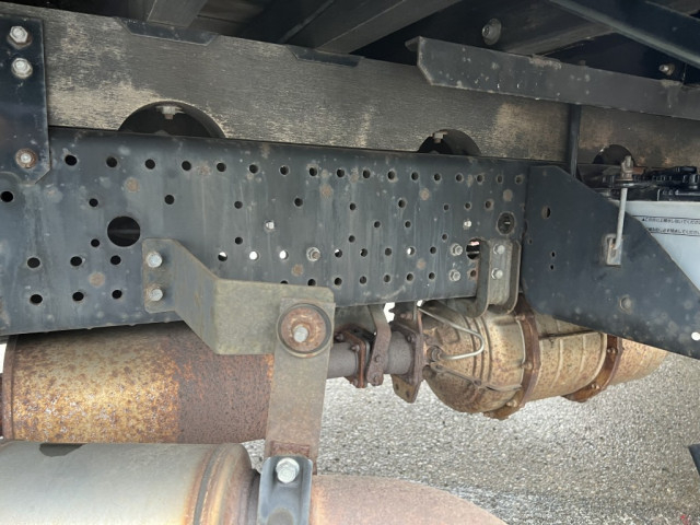 いすゞ フォワード 中型 平ボディ（クレーン付） TKG-FRR90S2(103859) 23枚目