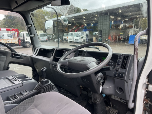 いすゞ フォワード 中型 平ボディ（クレーン付） TKG-FRR90S2(103859) 31枚目